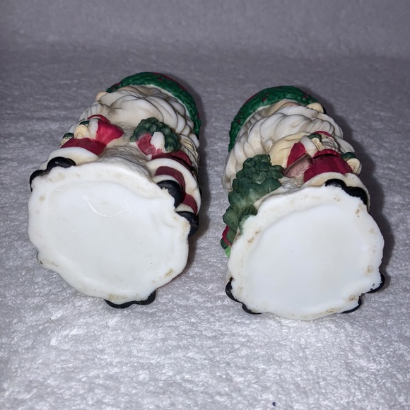 VTG; Set of 2 - Santa Claus 4 3/4 by 2 inch ceramic - Taper Candle Holders - Picture 5 of 6